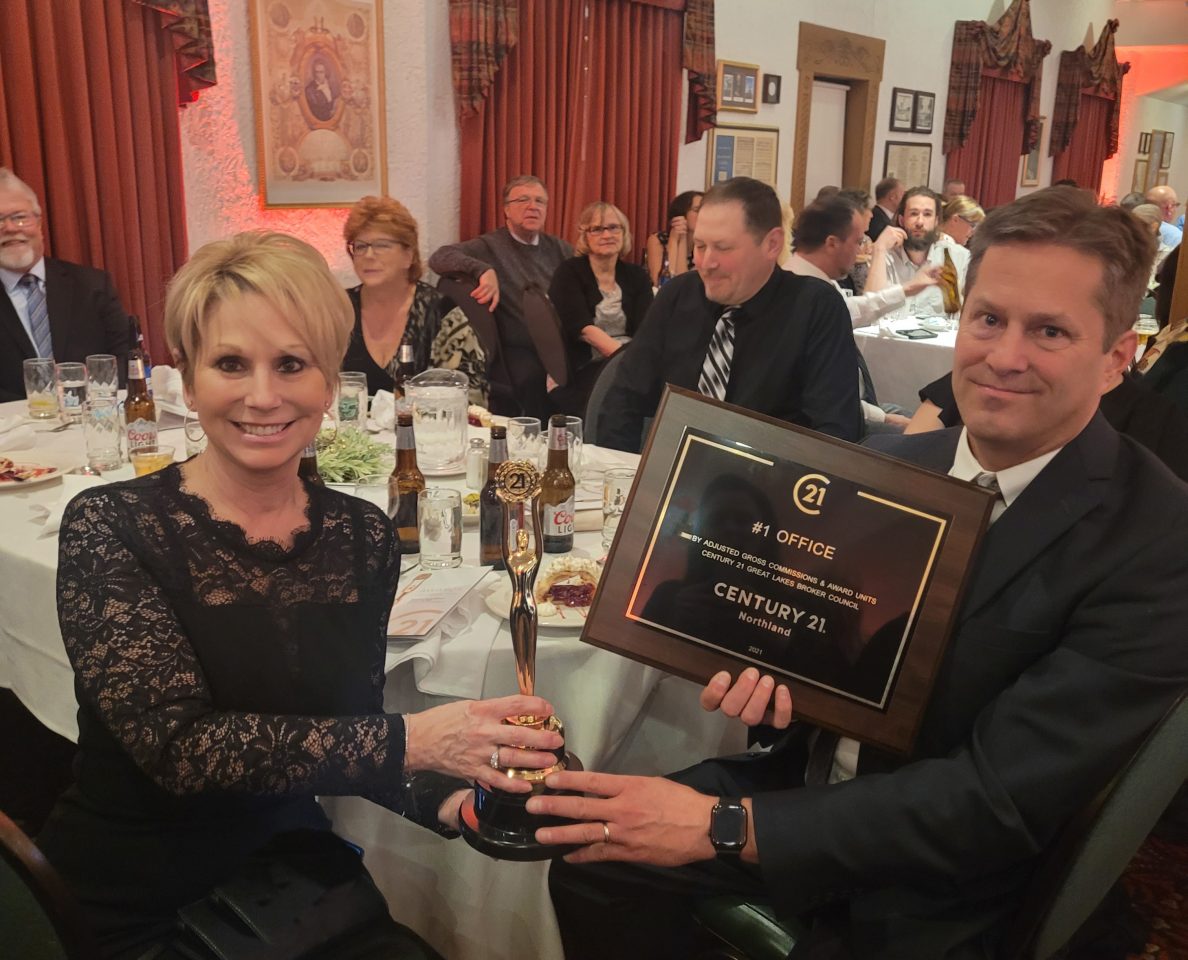CENTURY 21 Realty North Brokers, Todd & Sandy Jansen